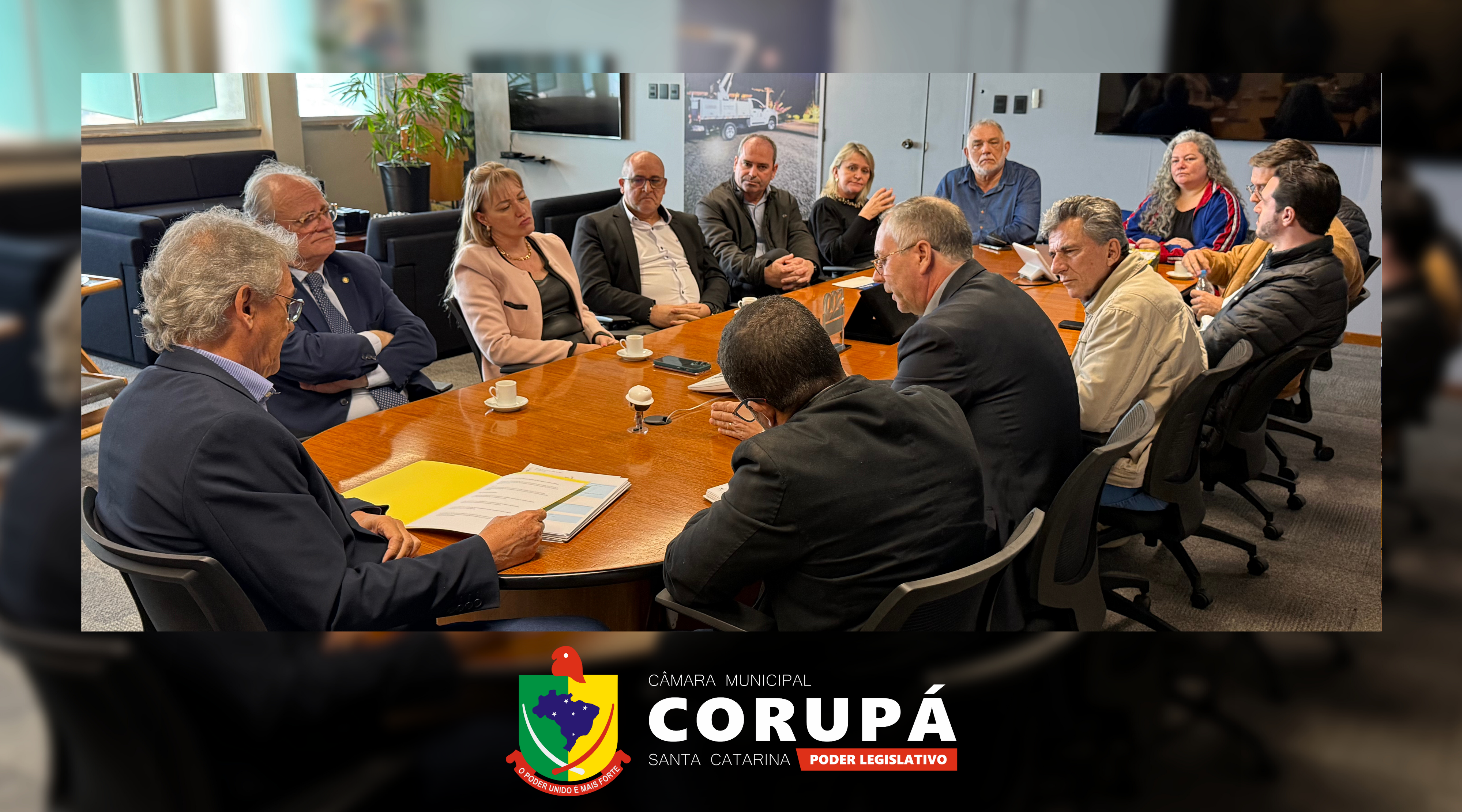 Presidente da Câmara entrega à Celesc relatórios sobre prejuízos causados por quedas de energia em Corupá
