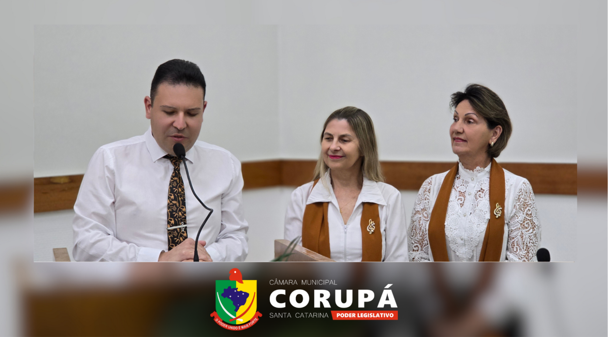 Câmara de Vereadores presta homenagem ao Grupo Encantus pelos 10 anos de trajetória musical